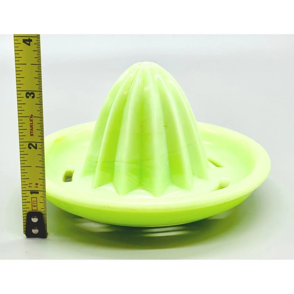 Vintage Jadeite‎ Glass Citrus Juicer Reamer Green Slotted Sunkist Style